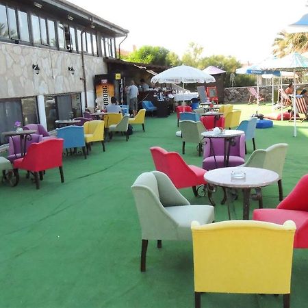 Cunda Beyaz Balina Hotel Ayvalı Esterno foto