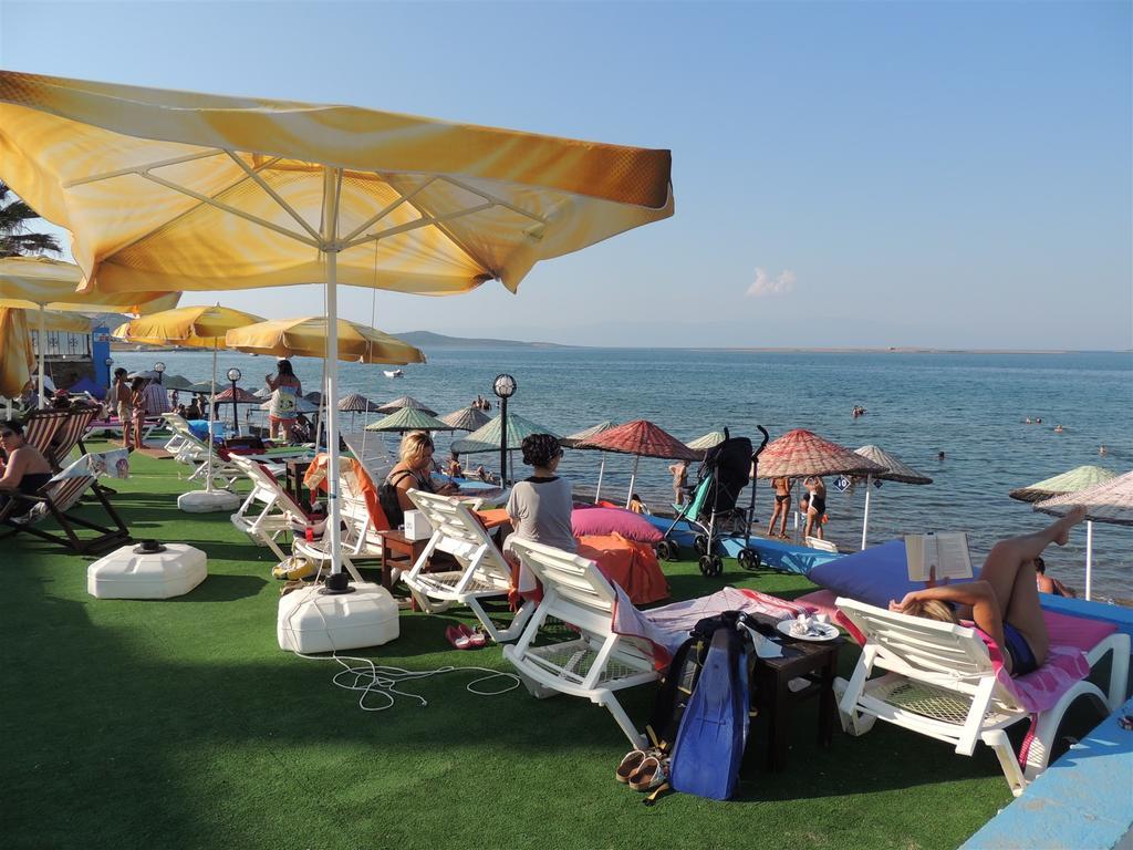Cunda Beyaz Balina Hotel Ayvalı Esterno foto