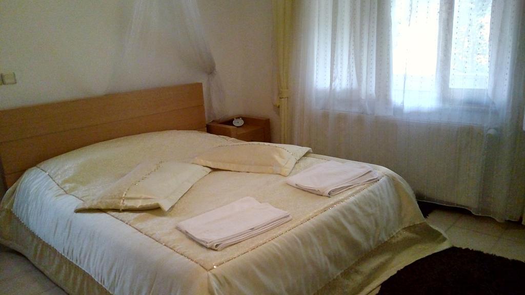 Cunda Beyaz Balina Hotel Ayvalı Esterno foto