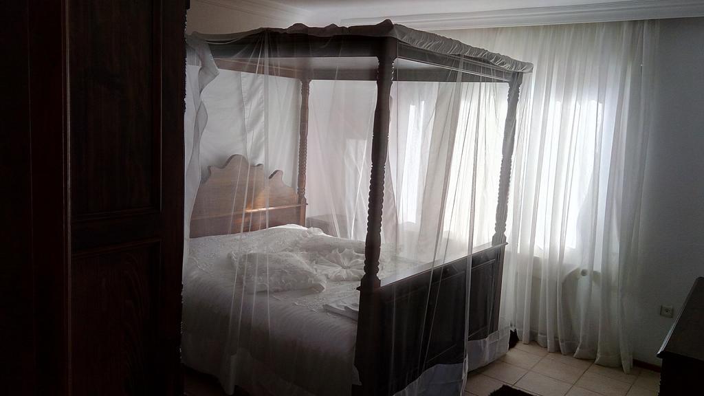 Cunda Beyaz Balina Hotel Ayvalı Esterno foto