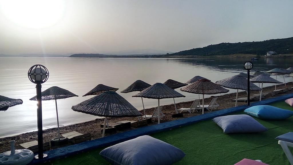 Cunda Beyaz Balina Hotel Ayvalı Esterno foto