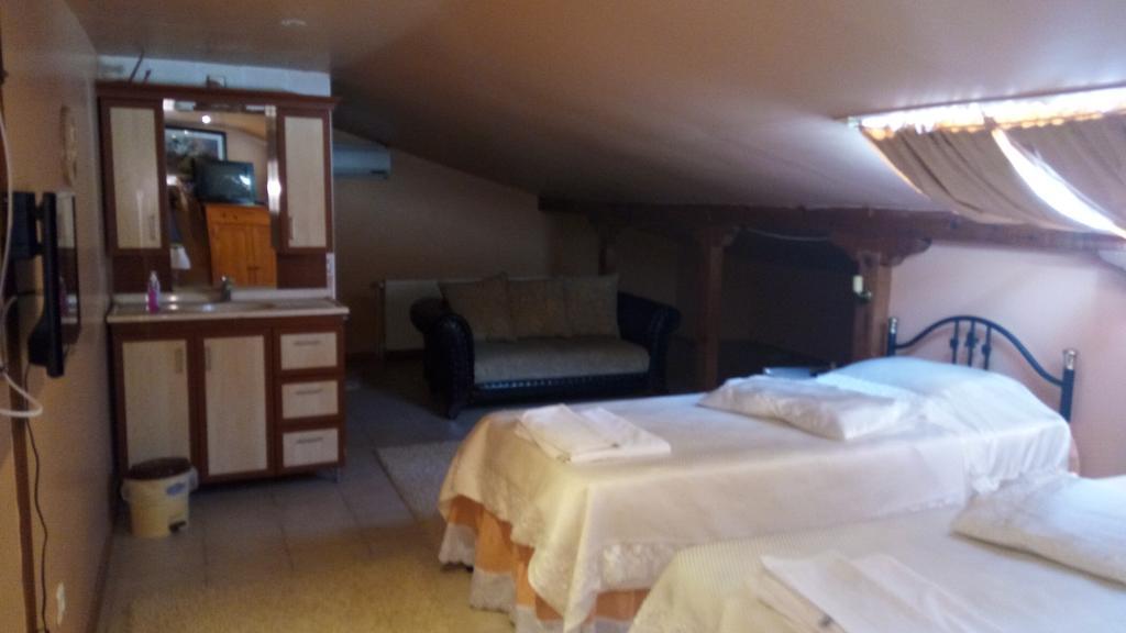 Cunda Beyaz Balina Hotel Ayvalı Esterno foto