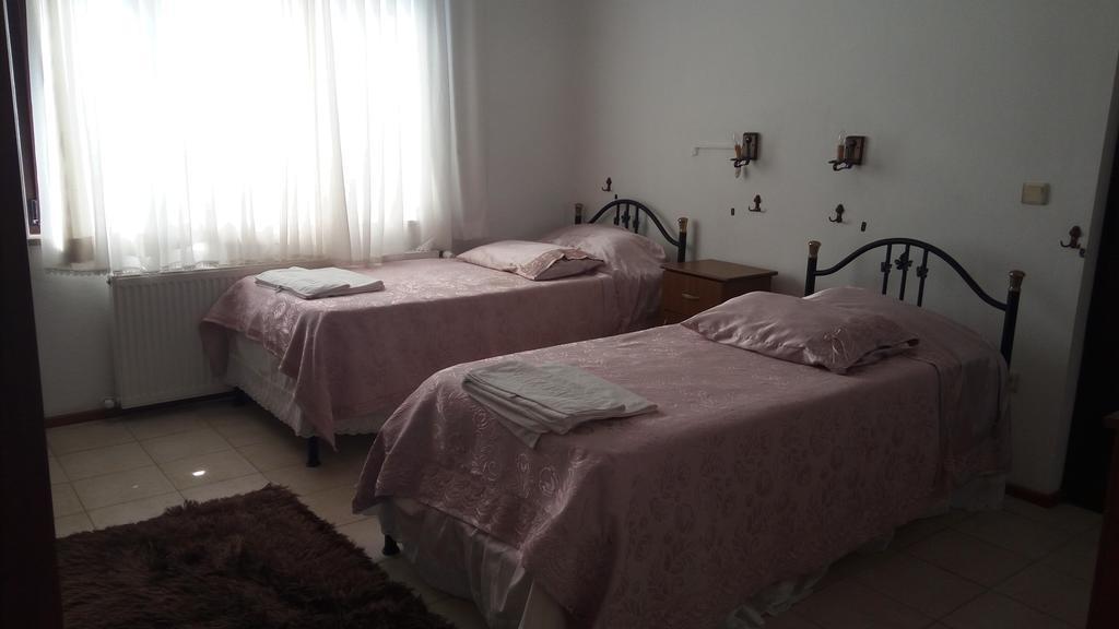 Cunda Beyaz Balina Hotel Ayvalı Esterno foto