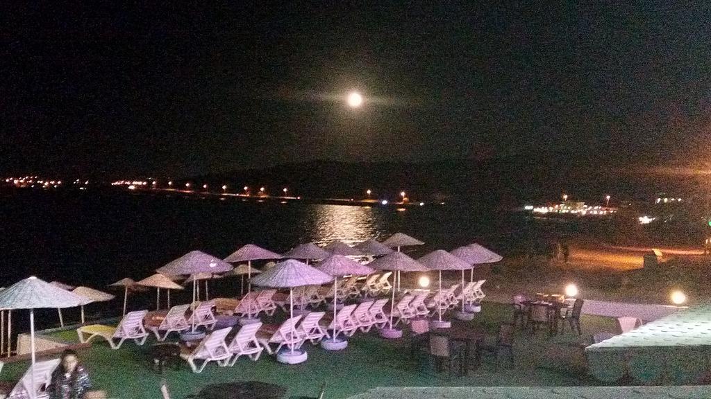 Cunda Beyaz Balina Hotel Ayvalı Esterno foto